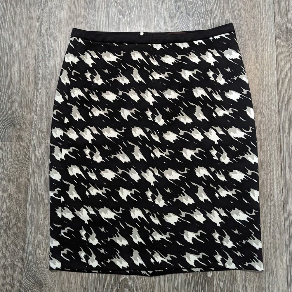 The Limited Women's Geometric Design Skirt with Zipper Size 10